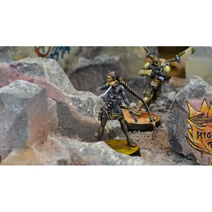 Infinity (Corvus Belli) - Avicenne