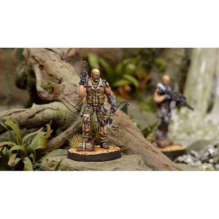 Infinity (Corvus Belli) - Roger Van Zant (Pistolet Lourd et Arme CC AP)