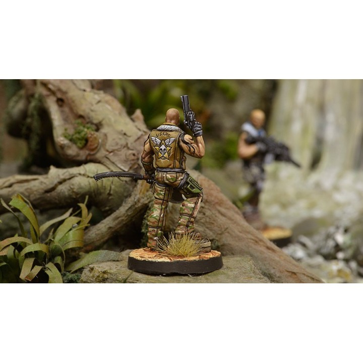 Infinity (Corvus Belli) - Roger Van Zant (Pistolet Lourd et Arme CC AP)